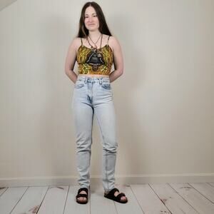 Urban Outfitters BDG Mom High-Rise Jean Light Acid Wash 25